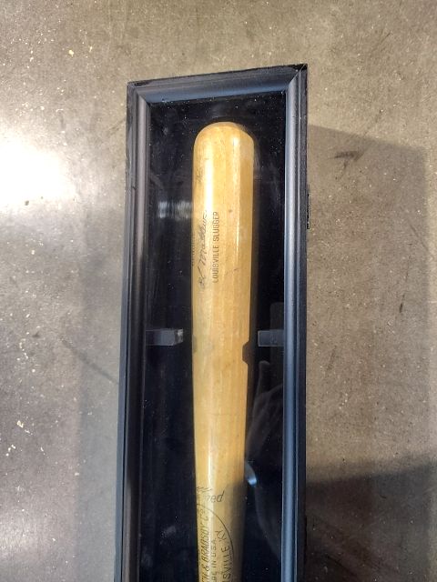 Eddie Mathews game used bat Louisville Slugger Legendary 500 home run club member. Blue from Folton County Stadium on bat. Heavy use