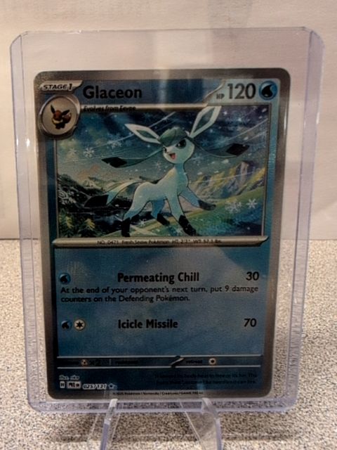 Glaceon 025/131 Prismatic Evolutions Poke Ball Reverse Holo
