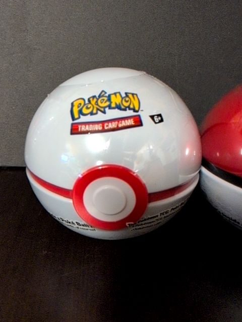 Pokémon TCG: Poké Ball Tin Bundle