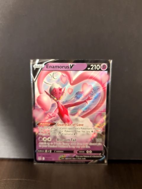 Enamorus V - 082/196 Ultra Rare Lost Origin