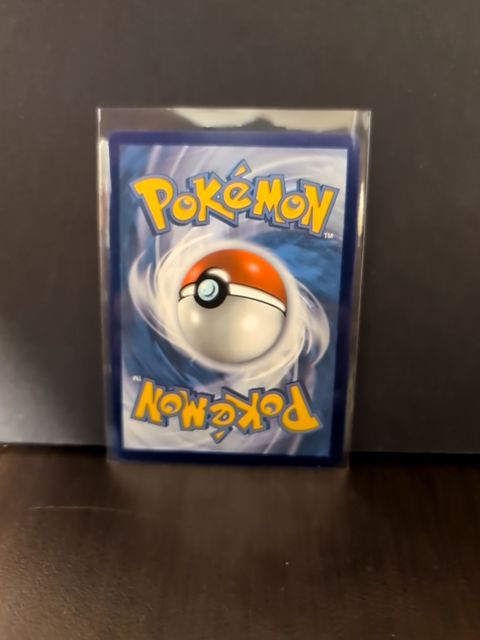 Togekiss V 140/185 Vivid Voltage NM Ultra Rare