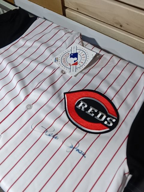 Pete Rose autographed jersey PSA certified