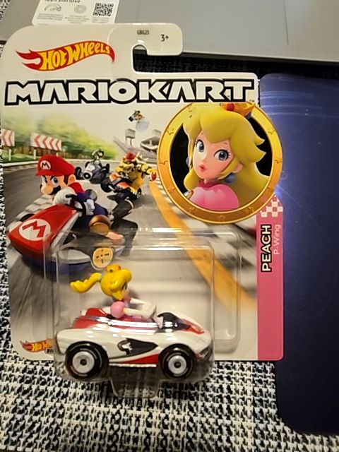 Hotwheels "MARIOKART" PEACH P-WING