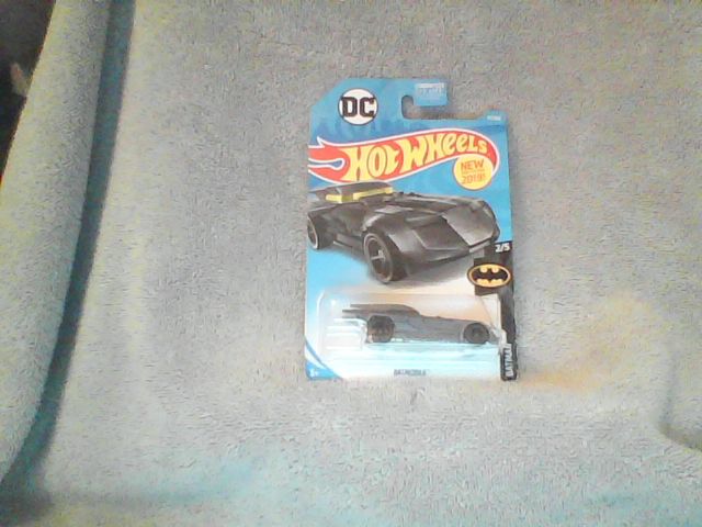 Hot Wheels Batmobile basic grey