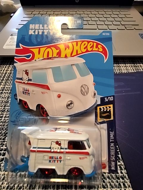 Hotwheels "Hello Kitty" Kool Kombi