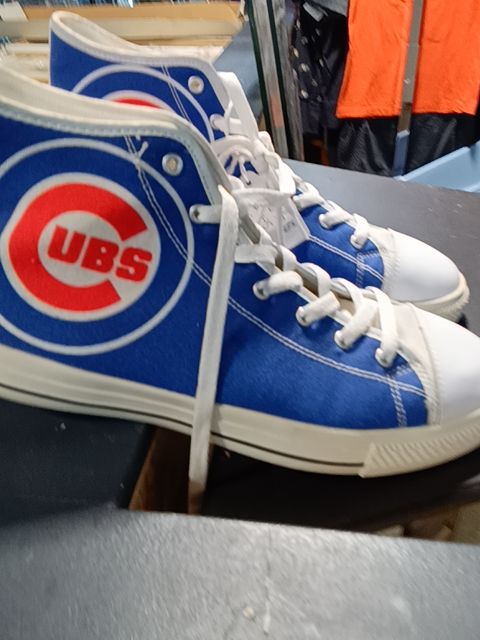 Cubs sneakers