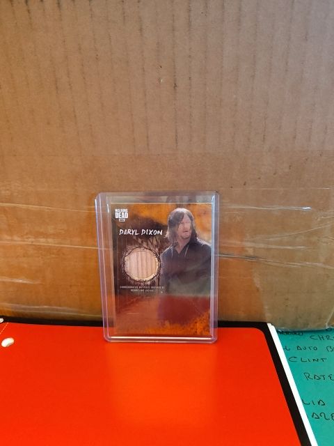 AMC walking dead bat card