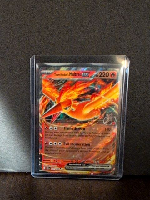 Team Rocket’s Moltres 031/182 Destined Rivals Double Rare Holo
