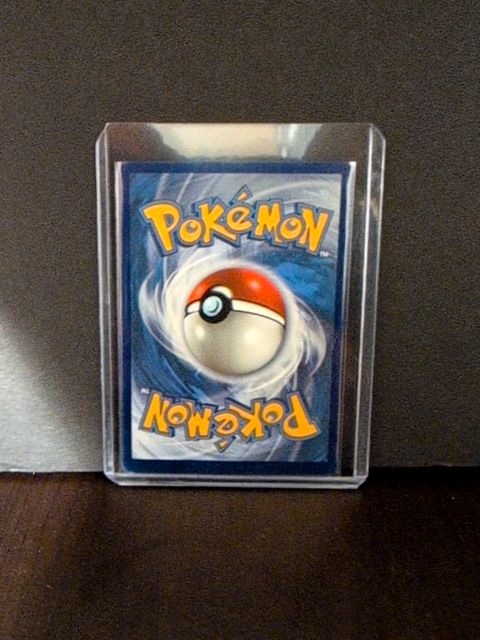 Surfing Pikachu V 008/025 - Celebrations Ultra Rare