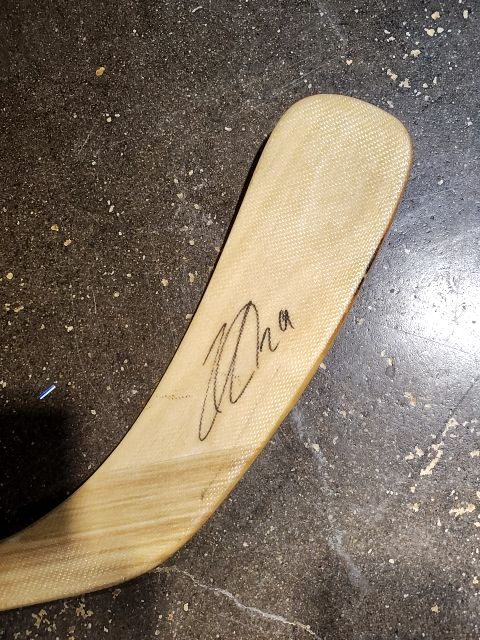 Nate MacKinnon autographed Avalanche hockey stick with certificate