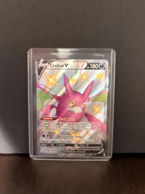 Crobat V SWSH098 - Shining Fates Full Art Holo Black Star Promo